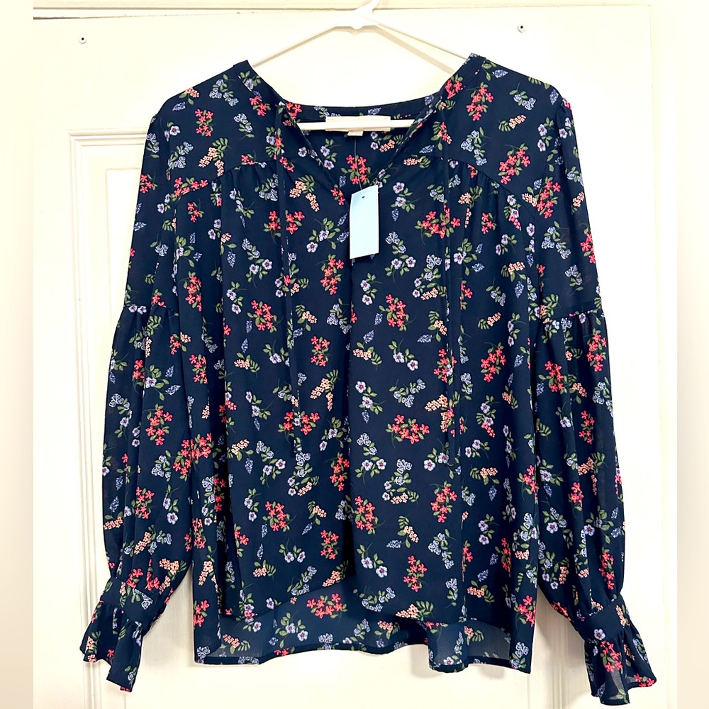 LOFT Ladies Blouse NWT Medium Petite